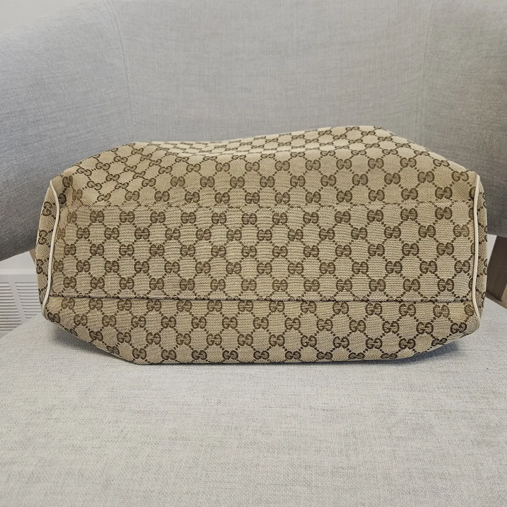 Gucci Sukey Large tote with detachable interlocking G charm - Picture 6 of 8